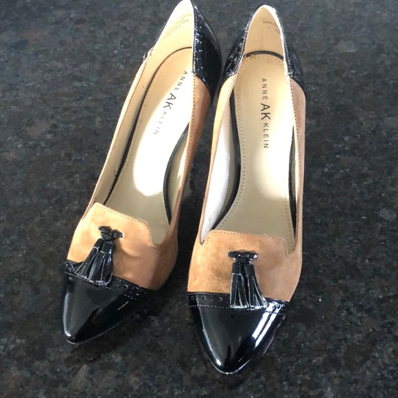 Gorgeous Anne Klein Heels - Picture 1 of 9